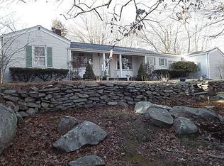 35 Southwick Dr, Lincoln, RI 02865