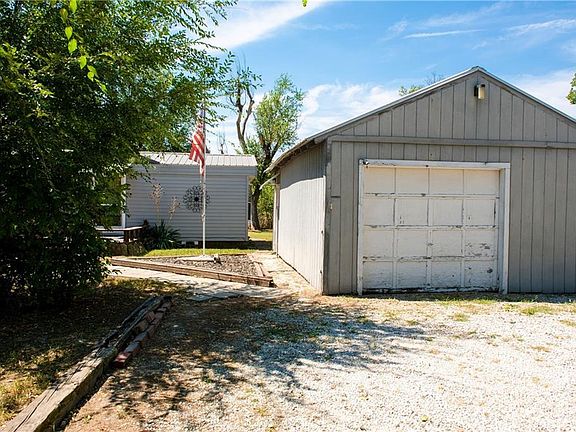 5th image of 1282 1830th St