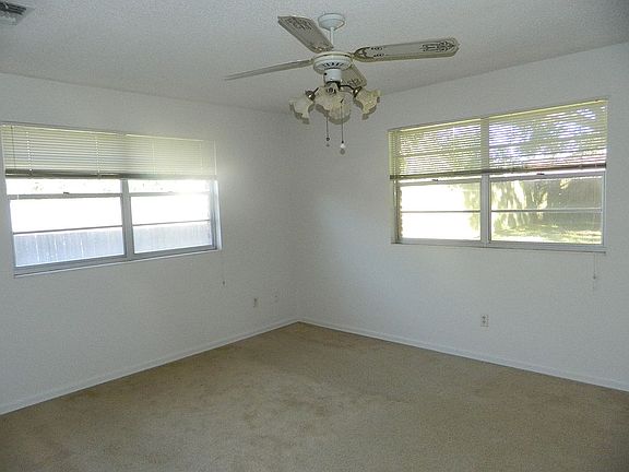 3rd image of 9157 Tottenham Ct