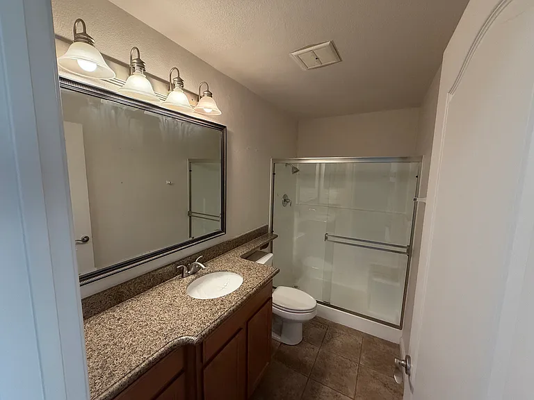 1177 Norwegian Ave #13 — Photo 18
