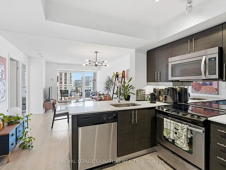 125 Western Battery Rd #1516 — Photo 10