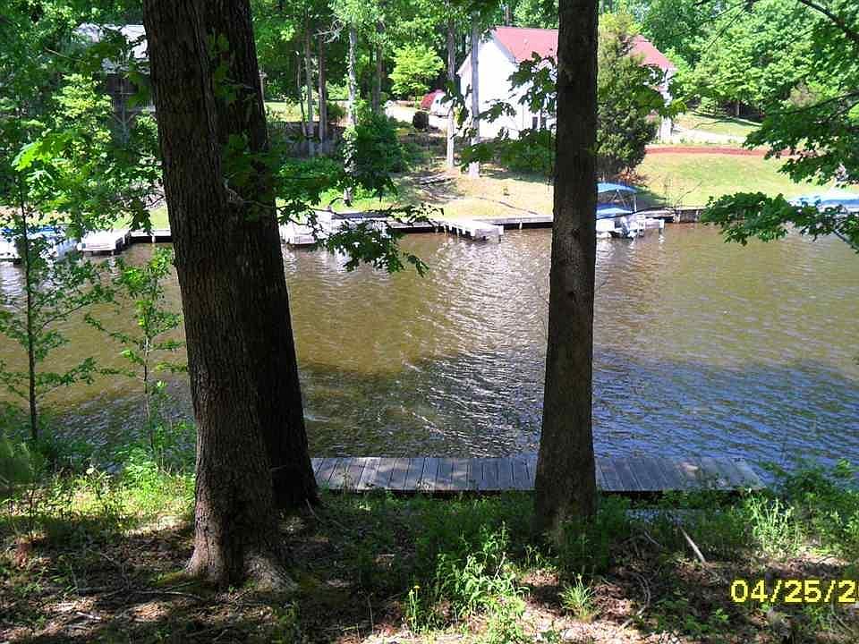 1st image of 575 Sagamore Dr