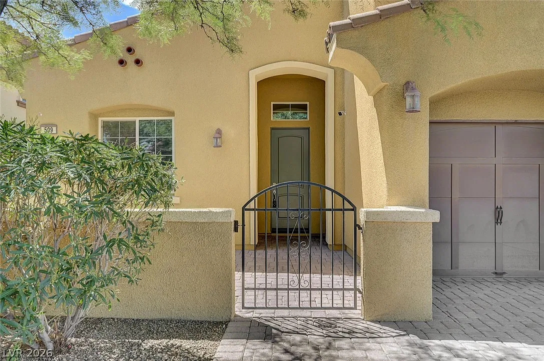 4 bed, 3.0 bath, 3587 sqft, $3,500 — Photo 3
