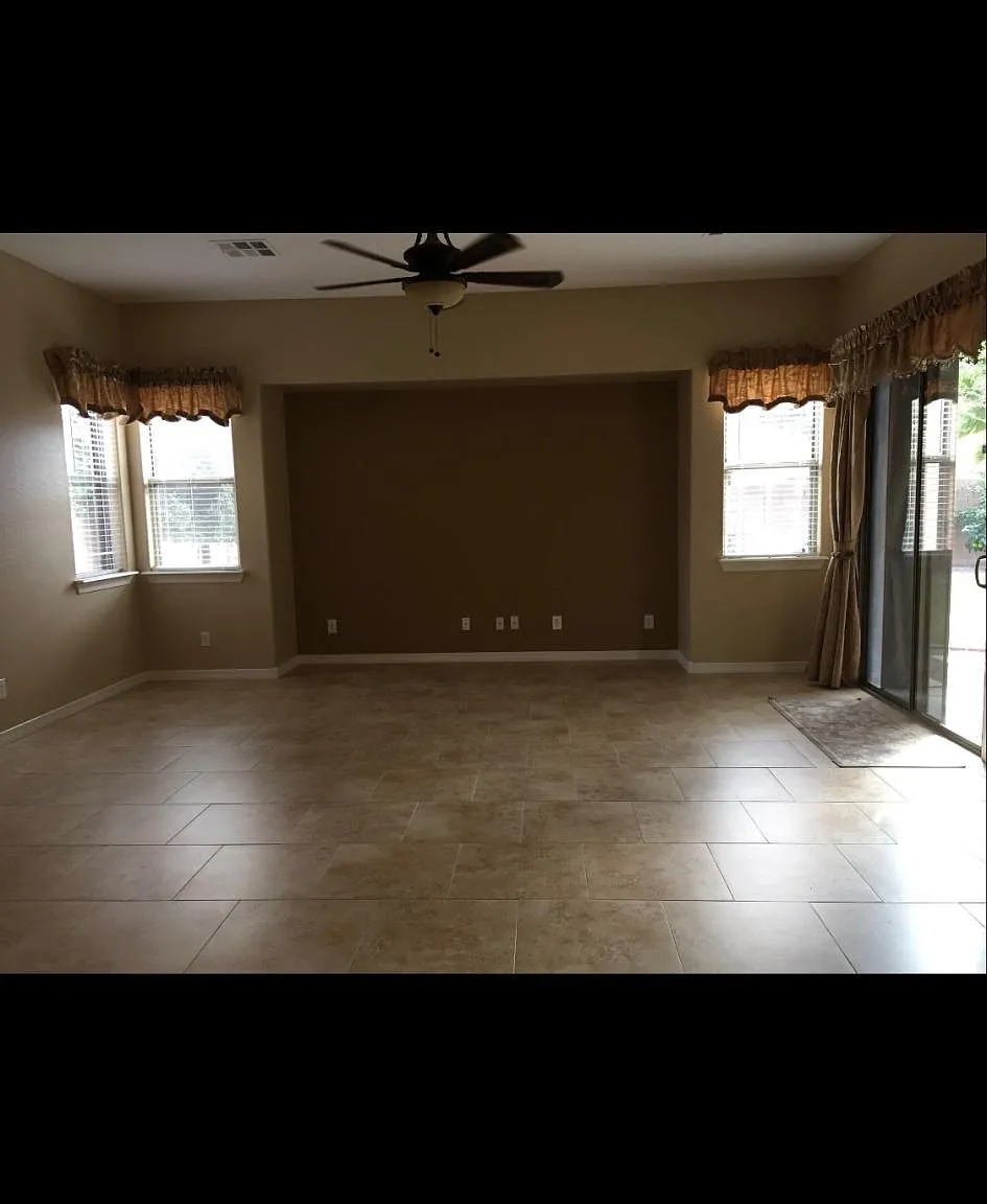 14353 W Sierra St — Photo 3