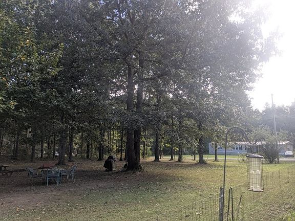 3rd image of 429 Crestview Loop