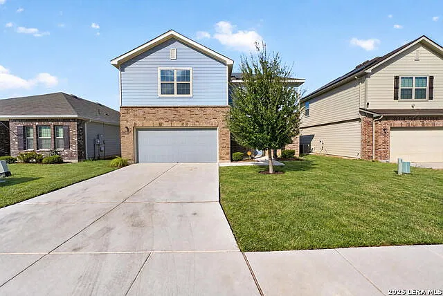 3 bed, 2.5 bath, 2044 sqft, $2,250 — Photo 2