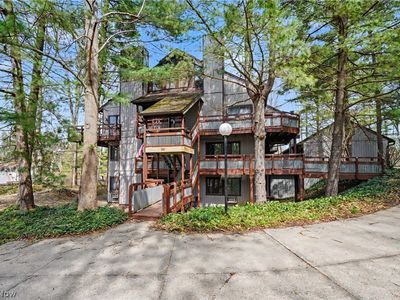 2197 Pinebrook Trl, Cuyahoga Falls, OH, 44223