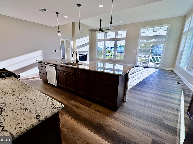 19504 Safflower Way — Photo 20