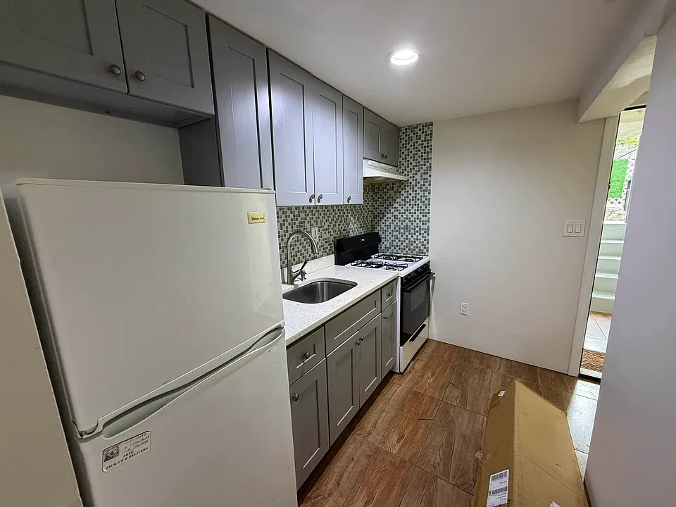 35-15 Ditmars Blvd #1
