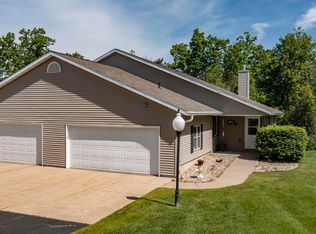232 Prairie View Ct, Waupaca, WI 54981