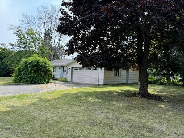 14075 S Cooper St, Newberry, MI 49868