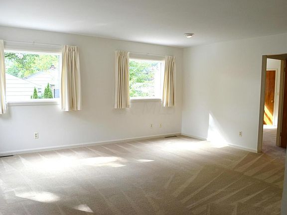 4th image of 555 E Dominion Blvd