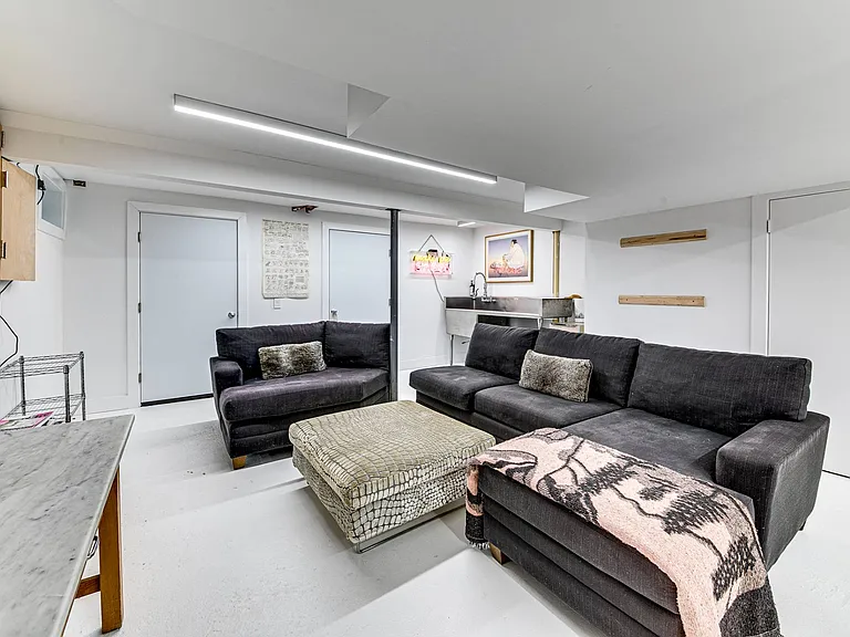 3 Jonathan Dr — Photo 11