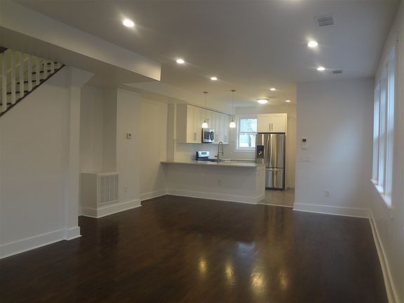 4th image of 42 Hopkins Ave