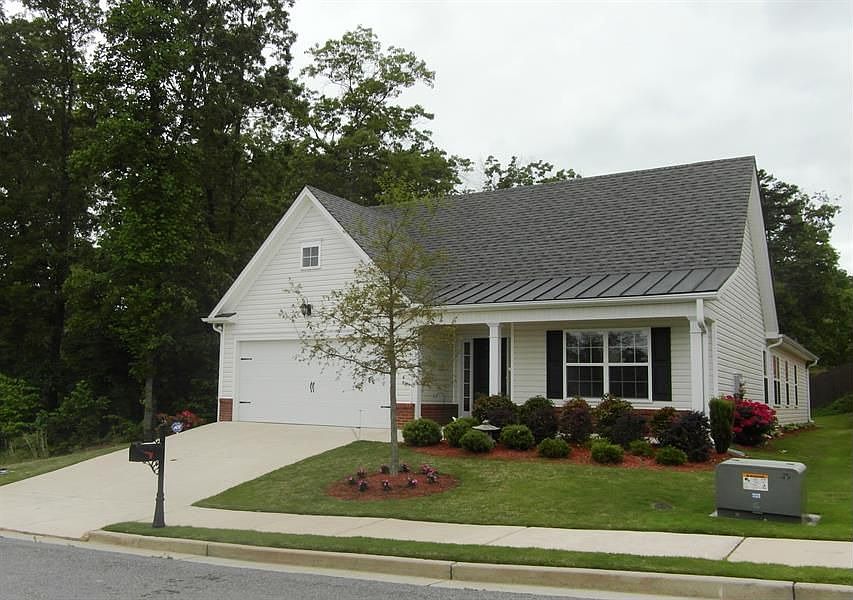 1st image of 404 Leyland Dr