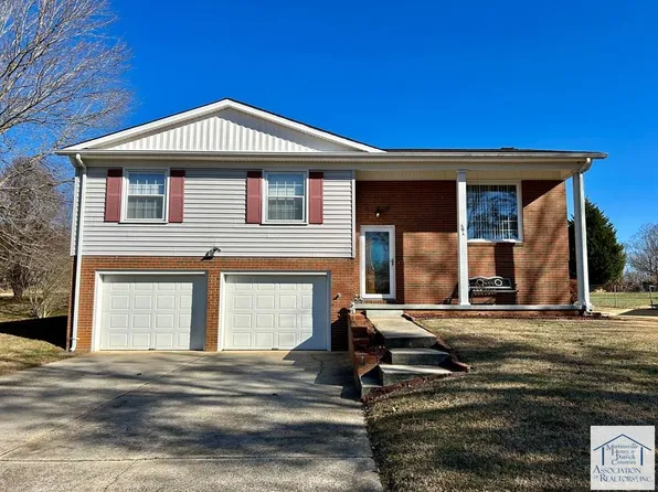 594 Chatmoss Ct, Martinsville, VA 24112