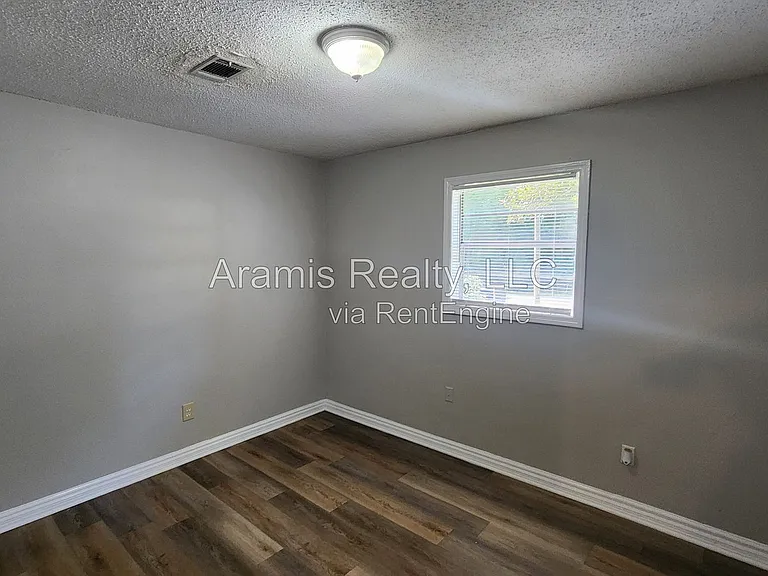 3894 Cindy Dr — Photo 7