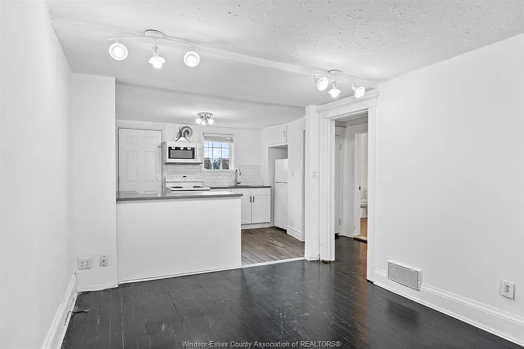 2 bed, $1,500 — Photo 4
