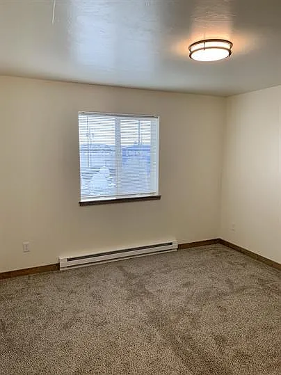 1048 Enterprise Dr #3 — Photo 2