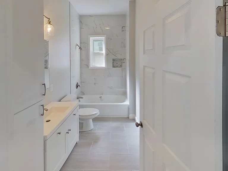 23 Oakwood St #2 — Photo 3