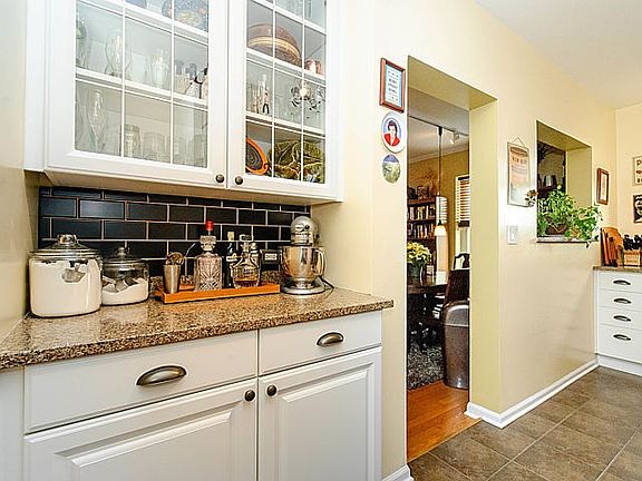 5th image of 1417 W Catalpa Ave APT 3W