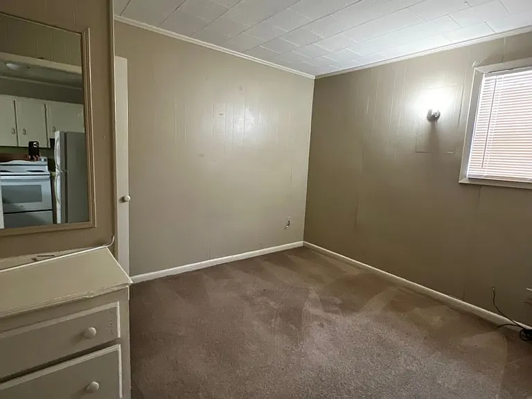 610 Delhomme Ave — Photo 7