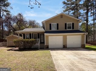 5596 Pinedale Cir, Sugar Hill, GA