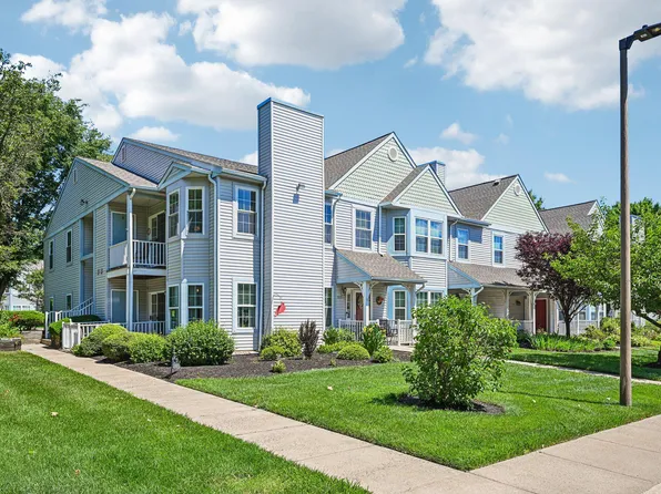 1005 Sweetwater Dr, Cinnaminson, NJ 08077
