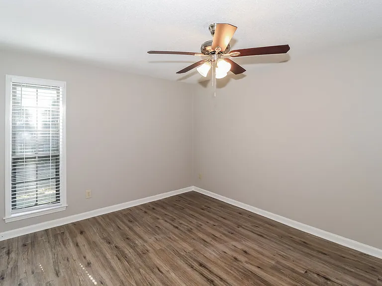 2705 Van Leer Dr — Photo 9
