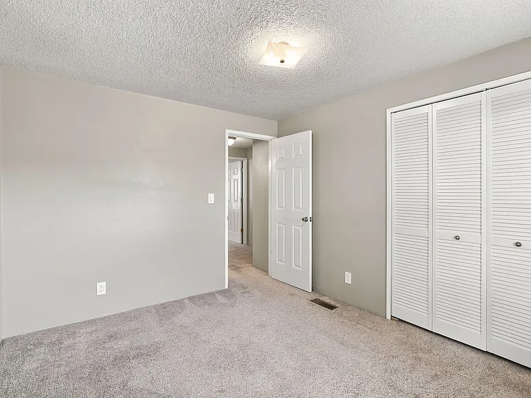 327 N Main St #2 — Photo 25