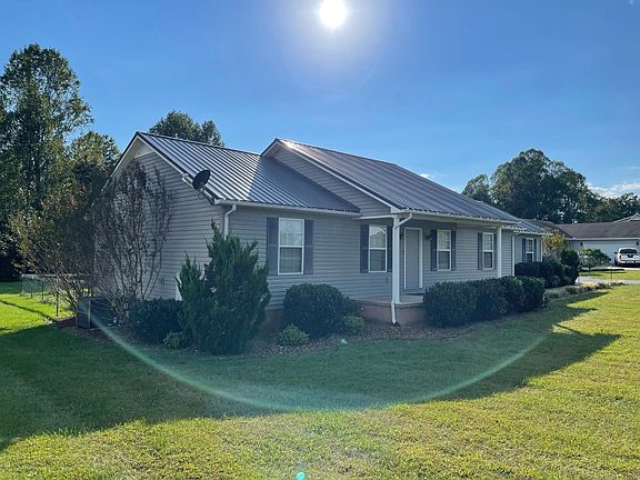 2nd image of 4153 Burgess Falls Rd