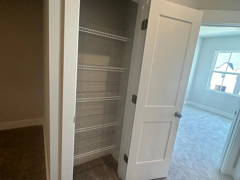 9704 Munsing Dr — Photo 15