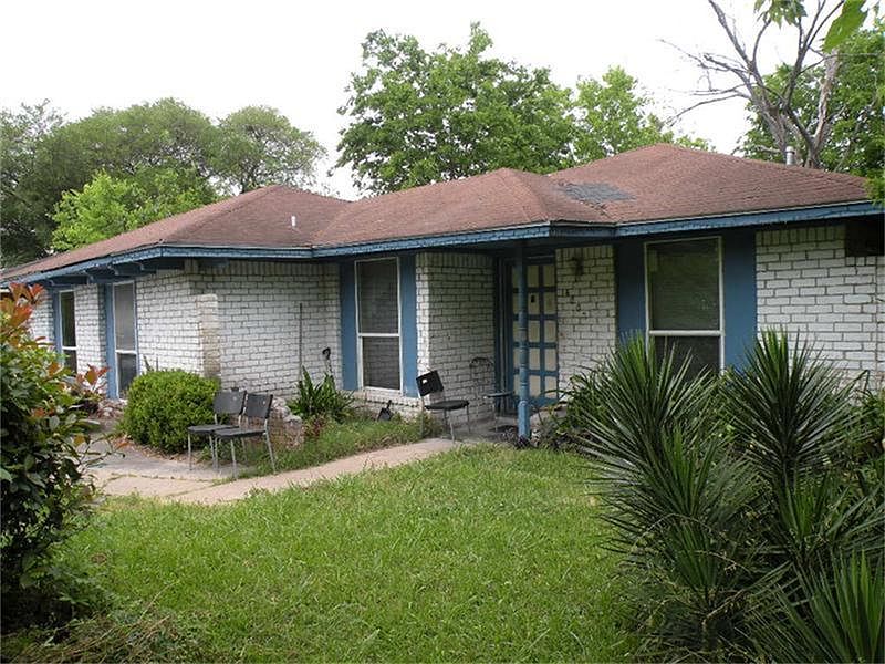 1st image of 4003 Charriton Dr