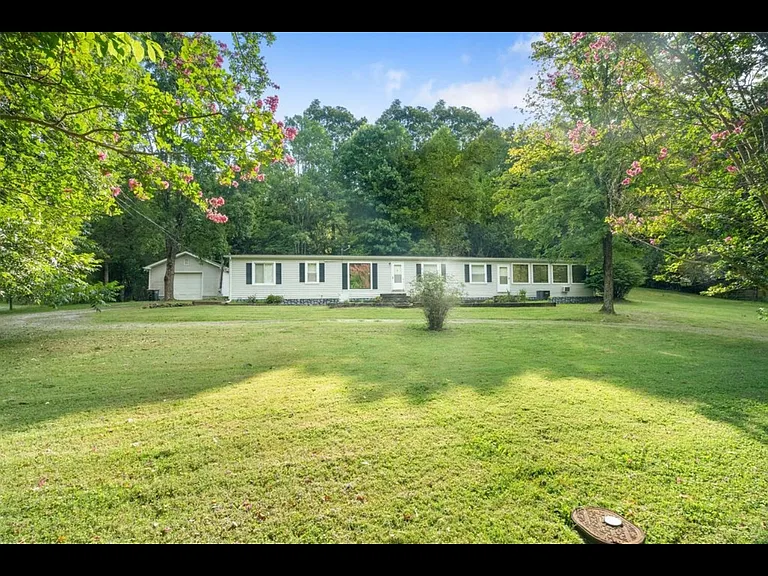 1440 Williamson Rd — Photo 1