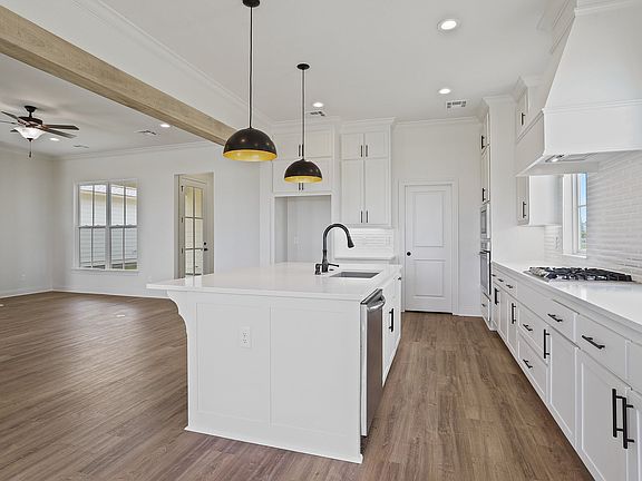 7th image of this home