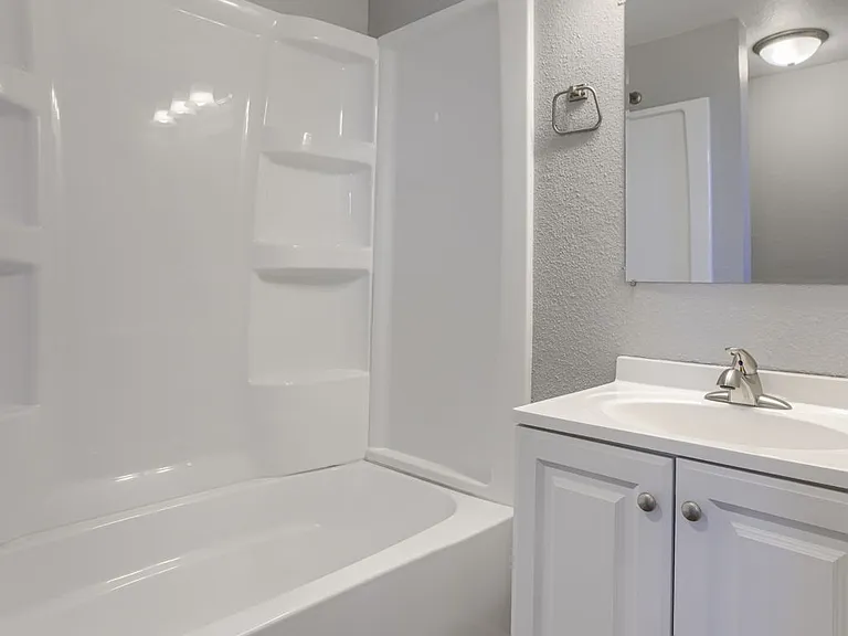 210 S 24th St #103 — Photo 14