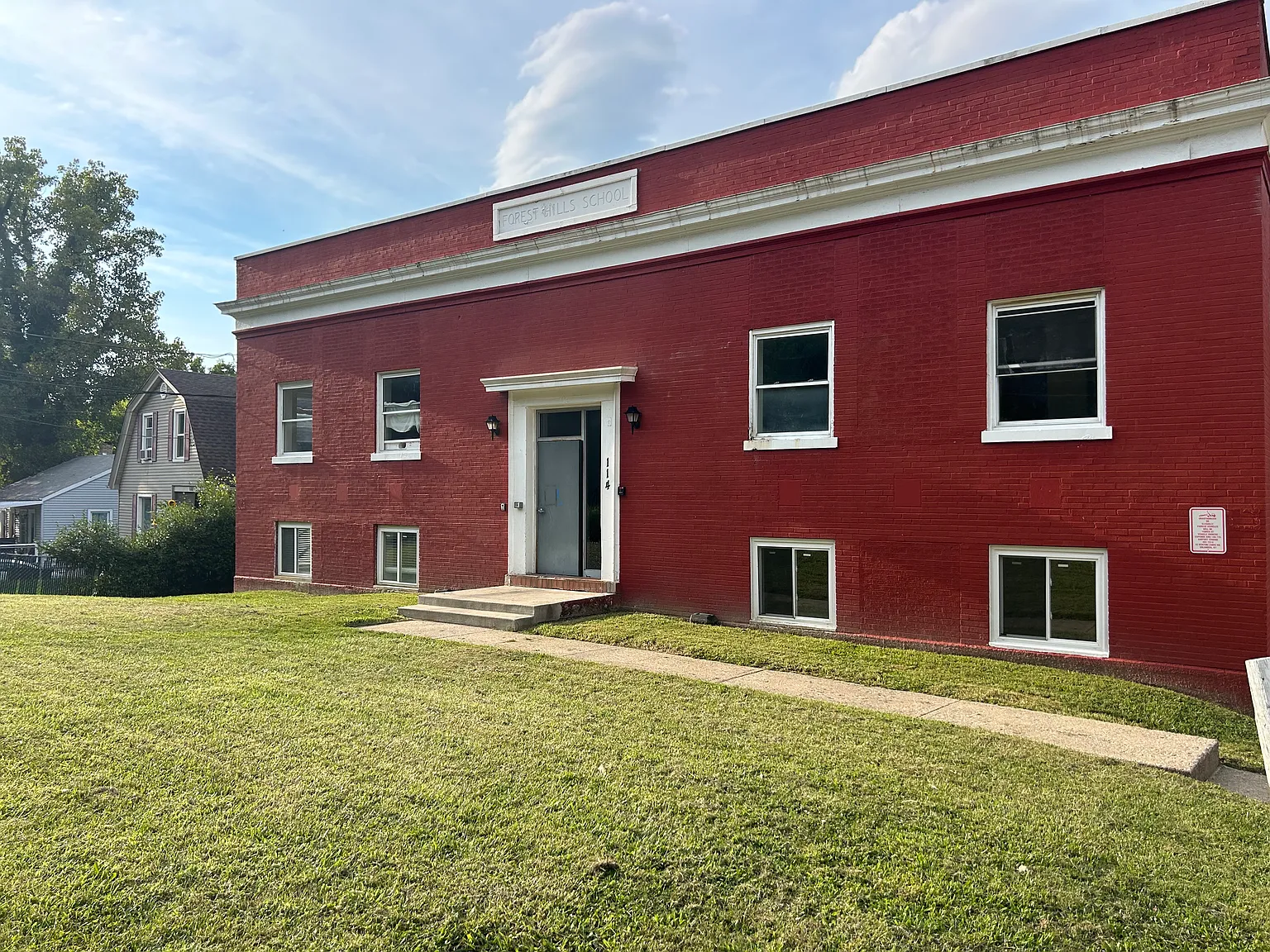2 bed, 900 sqft, $1,050 — Photo 1