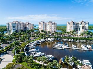 435 Dockside Dr #B-703, Naples, FL 34110