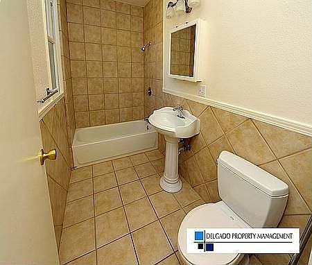 5th image of 414 El Dorado St APT A