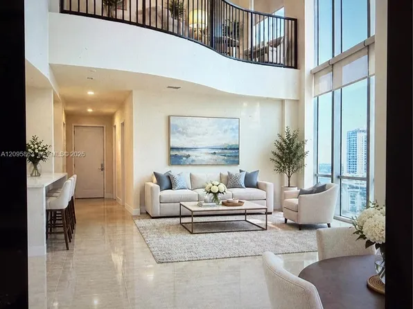 300 S Biscayne Blvd, Miami, FL