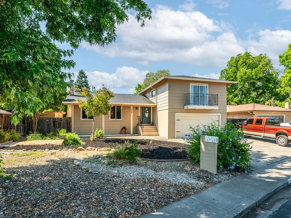 1st image of 348 Evergreen Dr