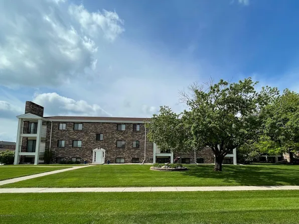 321 Prairiewood Cir S APT 202, Fargo, ND 58103
