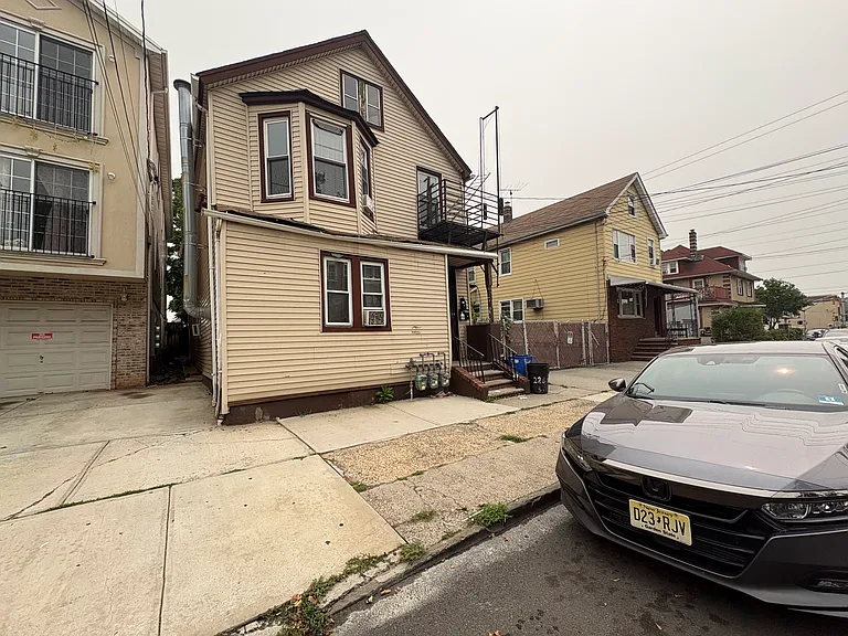 228 S 5th St #2A — Photo 10