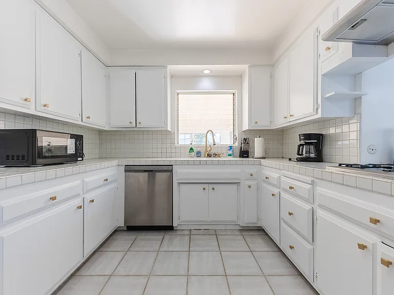 518 E La Sierra Dr — Photo 24