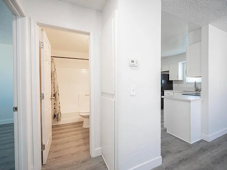 921 Snug Harbor St — Photo 17