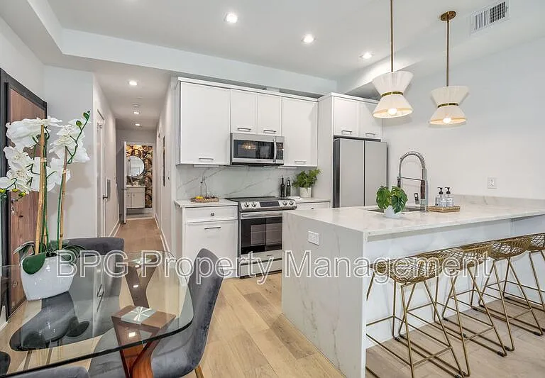 3921 W St NW #1 — Photo 55