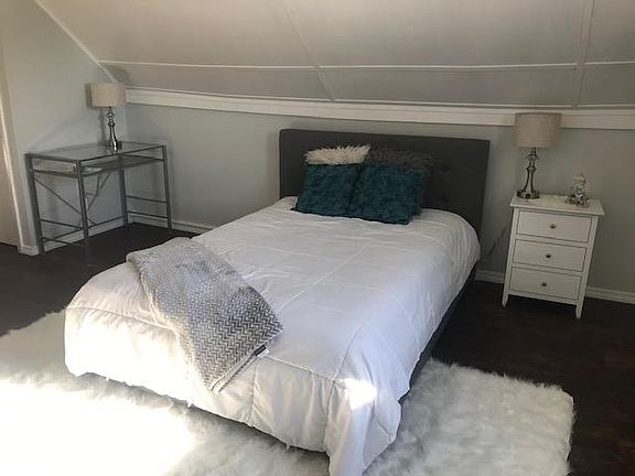 Full Size Bed