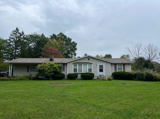 17785 Snyder Rd, Chagrin Falls, OH 44023