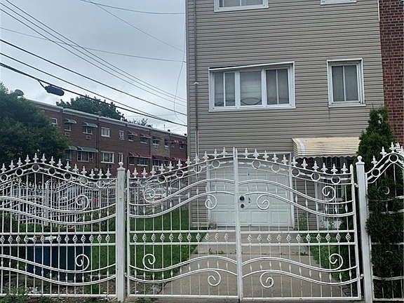 2nd image of 1134 E 221st St