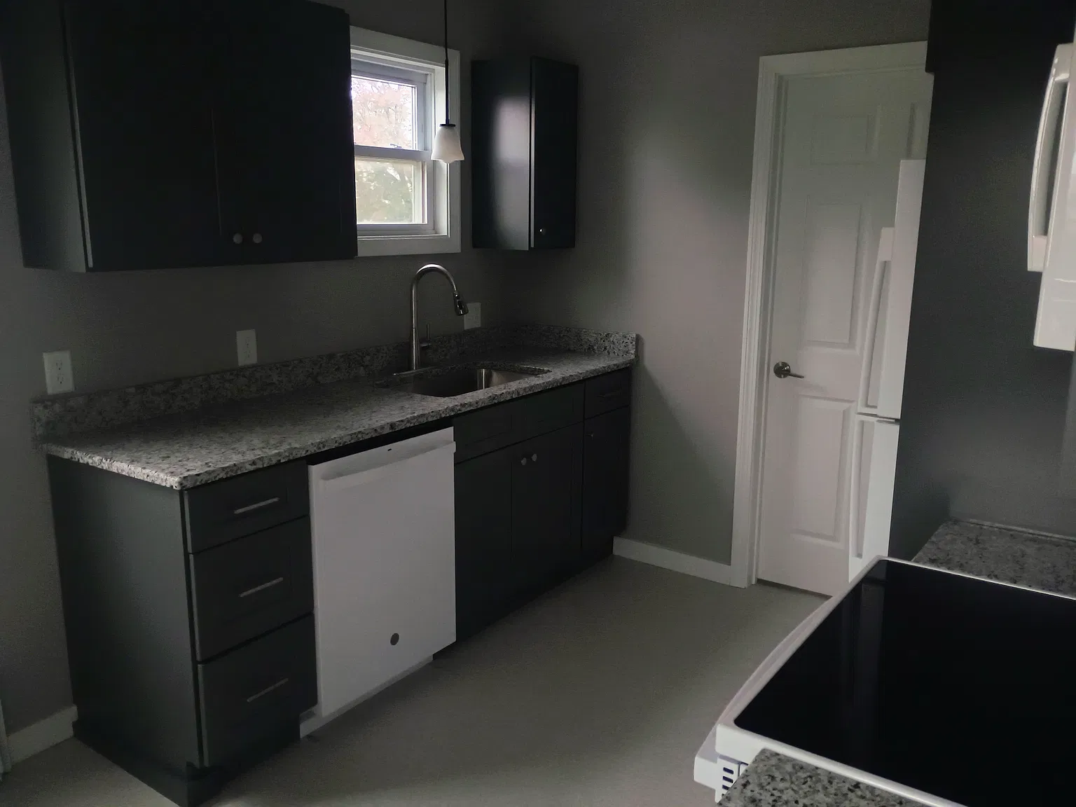 4 bed, 1315 sqft, $2,800 — Photo 2
